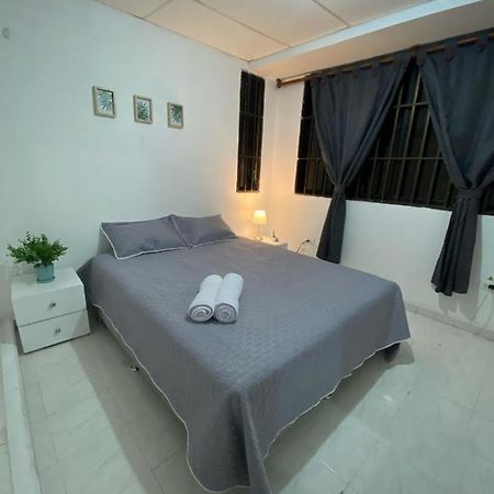 Habitaciones Independientes Cerca Al Aeropuerto 3 Cartagena Dış mekan fotoğraf