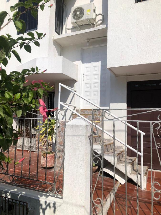 Habitaciones Independientes Cerca Al Aeropuerto 3 Cartagena Dış mekan fotoğraf