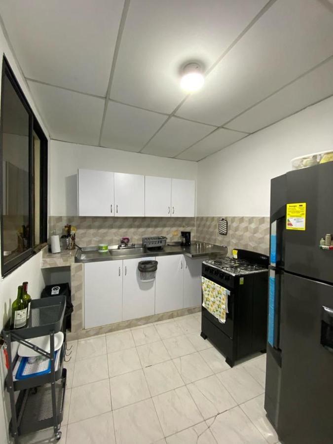 Habitaciones Independientes Cerca Al Aeropuerto 3 Cartagena Dış mekan fotoğraf