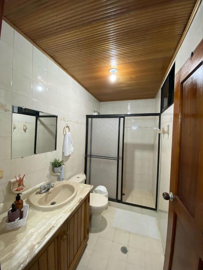 Habitaciones Independientes Cerca Al Aeropuerto 3 Cartagena Dış mekan fotoğraf